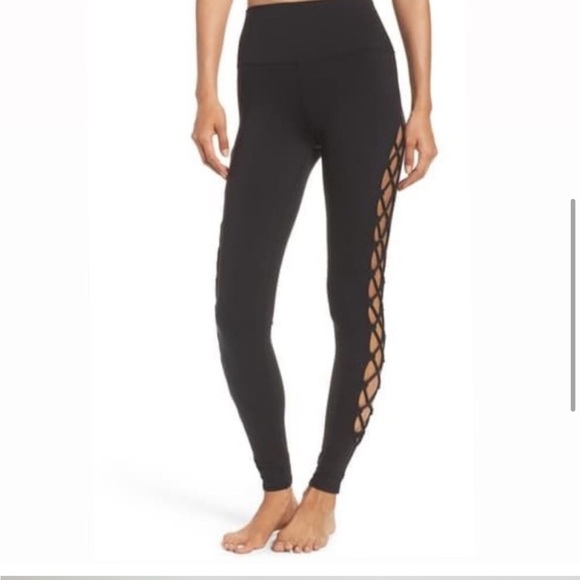Alo interlace legging Size M - Picture 3 of 5